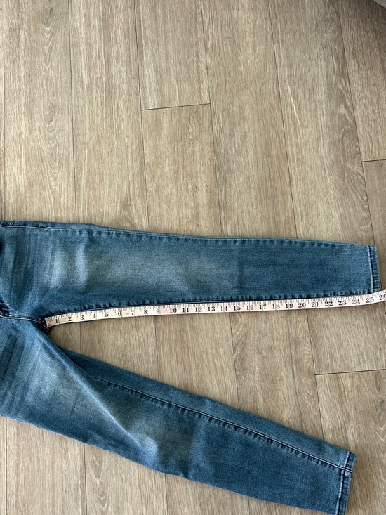 Guess midrise sexy curvy Jeans - Picture 7 of 9